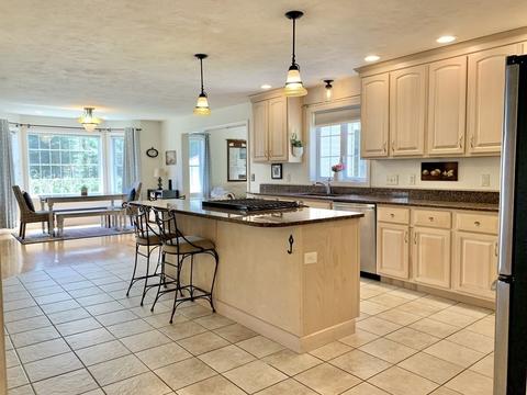 4 Blackthorn Dr, Worcester, MA 01609 photo 9