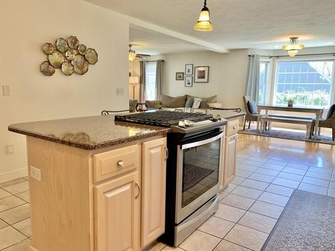 4 Blackthorn Dr, Worcester, MA 01609 photo 10