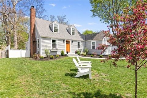 3 Sycamore Ln, Hingham, MA 02043 photo 1