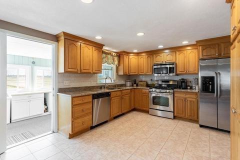 19 Venice Ave, Saugus, MA 01906 photo 11