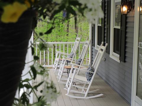 39 Redcoat Dr, Hampstead, NH 03841 photo 2