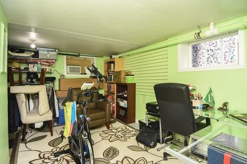 26 Freeman Ave, Everett, MA 02149 photo 33