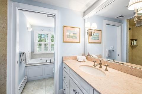 17 Berkeley Rd, Wellesley, MA 02482 photo 14