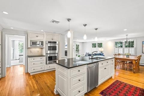 17 Berkeley Rd, Wellesley, MA 02482 photo 5
