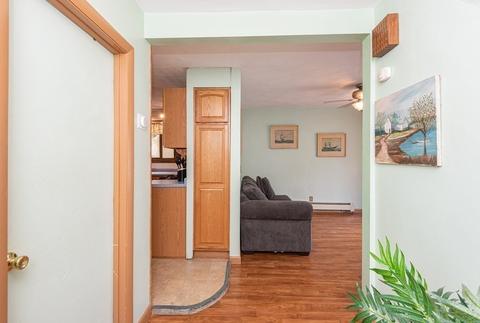 9 Maple St, Gloucester, MA 01930 photo 6
