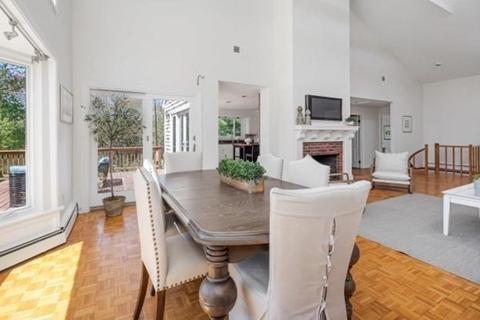 4 Cushing St, Hingham, MA 02043 photo 7