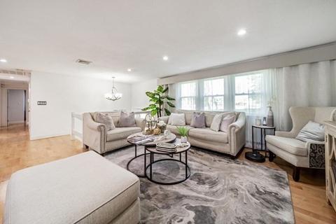 7 Spring St, Danvers, MA 01923 photo 4