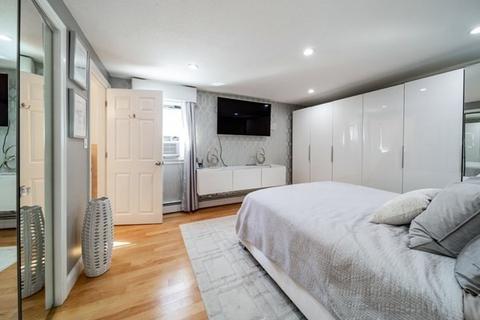 7 Spring St, Danvers, MA 01923 photo 17
