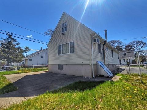 38 Bayview St, Wareham, MA 02571 photo 4