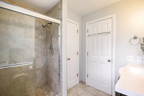 2 Chestnut Hill Dr, Webster, MA 01570 photo 26