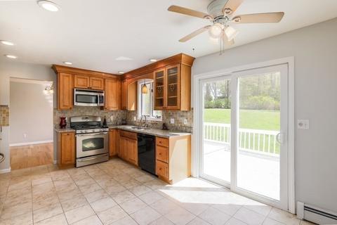 2 Chestnut Hill Dr, Webster, MA 01570 photo 14