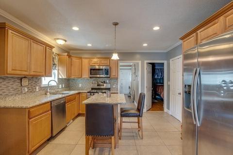 27 Hamilton St, Lawrence, MA 01841 photo 5