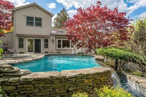 109 Kilby St, Hingham, MA 02043 photo 2