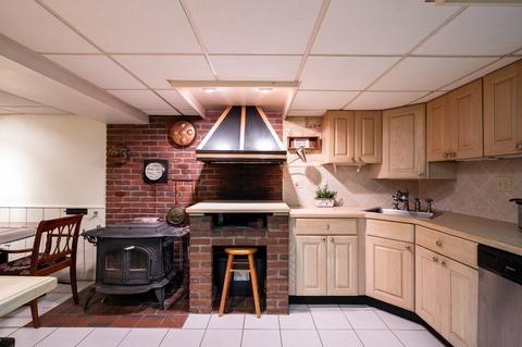 109 Kilby St, Hingham, MA 02043 photo 32