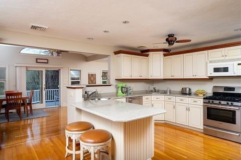 109 Kilby St, Hingham, MA 02043 photo 6