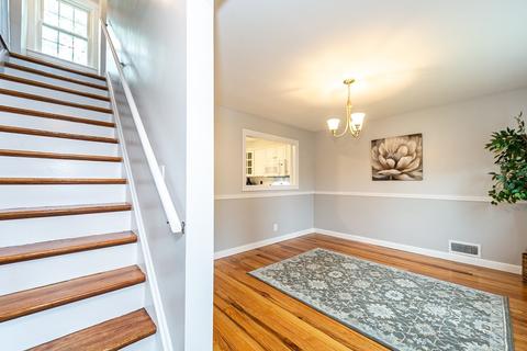 5 Nottingham Dr, Natick, MA 01760 photo 9