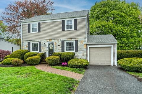 5 Nottingham Dr, Natick, MA 01760 photo 2