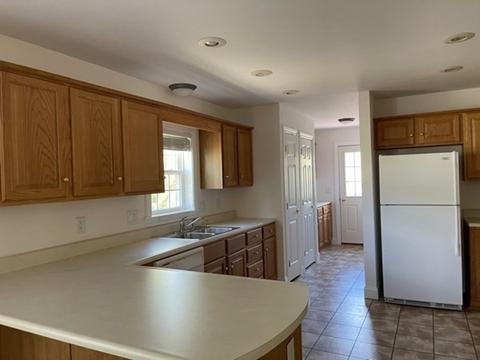 65 Sagewood Cir, Hooksett, NH 03106 photo 2