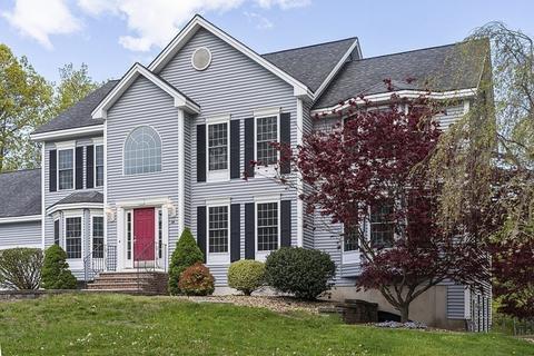 44 Stonepost Rd, Pelham, NH 03076 photo 1