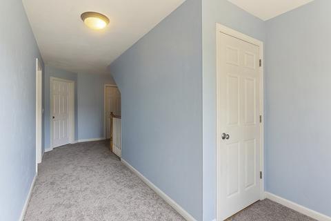 44 Stonepost Rd, Pelham, NH 03076 photo 17