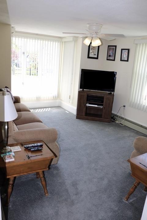 25 Hyde St, Danvers, MA 01923 photo 3