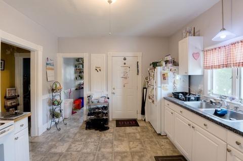 407 Sumner Ave, Springfield, MA 01108 photo 9