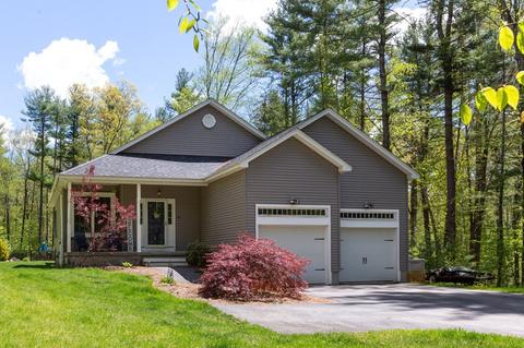 47 Frontier Dr, Pelham, NH 03076 photo 1