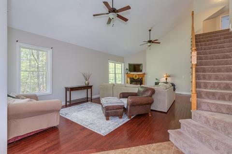 47 Frontier Dr, Pelham, NH 03076 photo 6