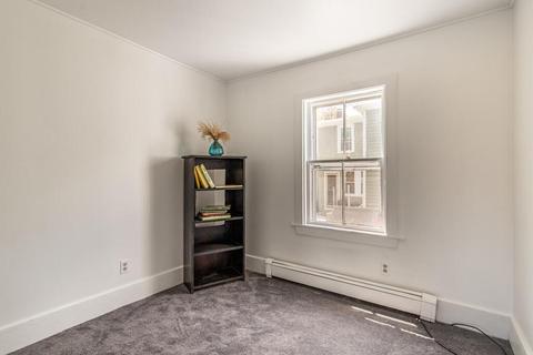 8 Mansfield St, Gloucester, MA 01930 photo 10