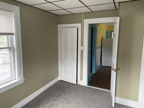 13 Abbott St, Worcester, MA 01602 photo 6