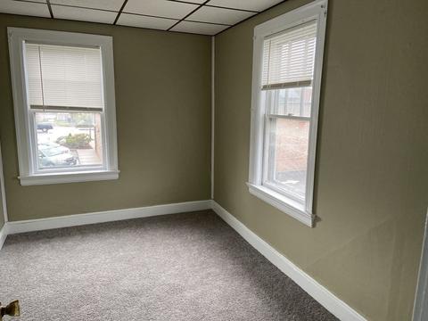 13 Abbott St, Worcester, MA 01602 photo 5