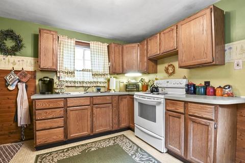 467 Main St, Clinton, MA 01510 photo 9