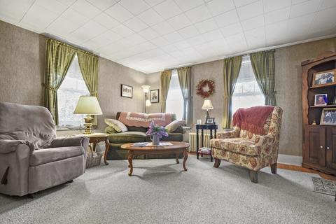 467 Main St, Clinton, MA 01510 photo 3