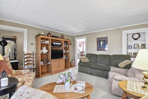 467 Main St, Clinton, MA 01510 photo 5
