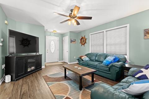 7 Mansfield St #1, Gloucester, MA 01930 photo 4