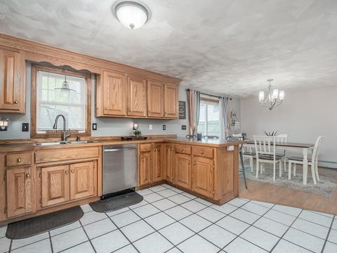 32 Leonard St, Athol, MA 01331 photo 5