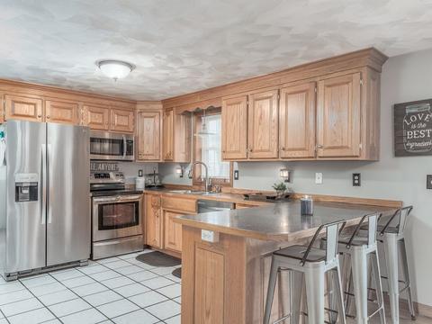 32 Leonard St, Athol, MA 01331 photo 4