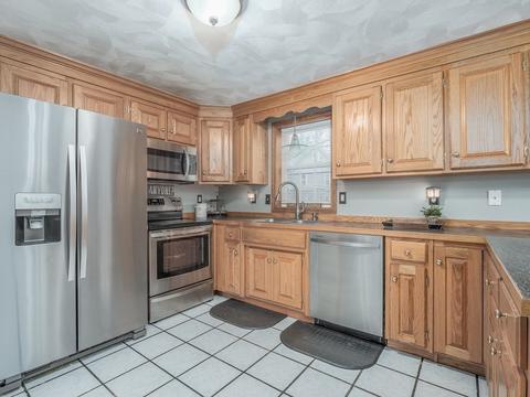 32 Leonard St, Athol, MA 01331 photo 6