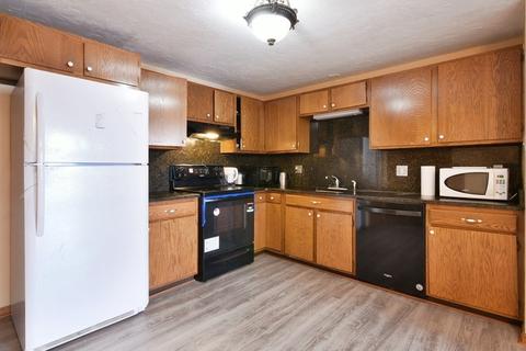 21 Home St #4, Worcester, MA 01609 photo 3