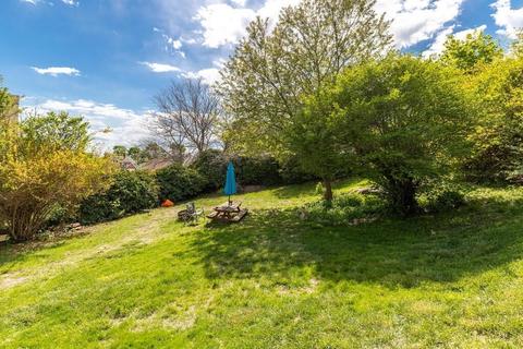 2 Perkins St, Gloucester, MA 01930 photo 3