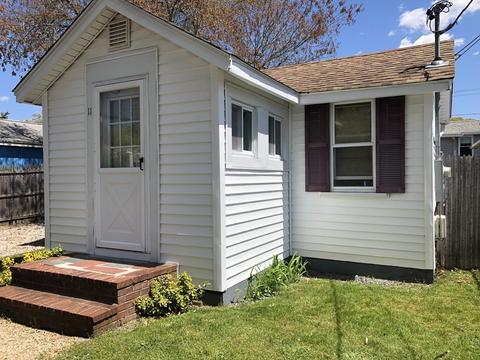 11 Luna Ave, Wareham, MA 02571 photo 1