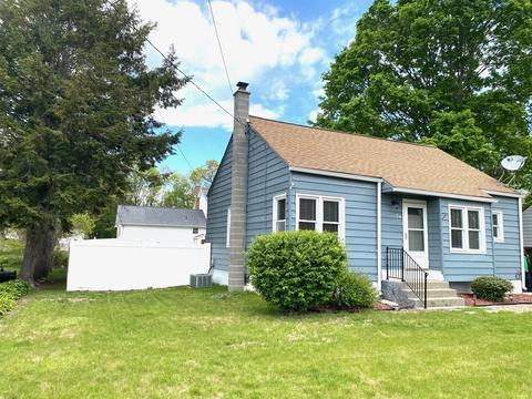 74 Saint Jacques Ave, Chicopee, MA 01020 photo 3