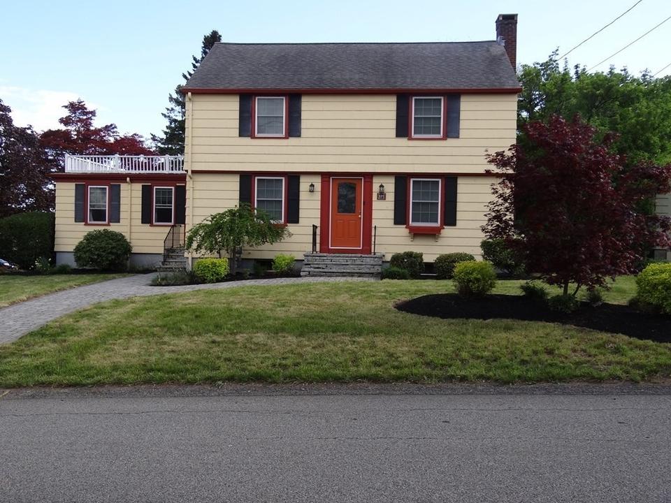 121 Foley Ave, Somerset, MA 02726 42 Photos MLS 72832531 Movoto