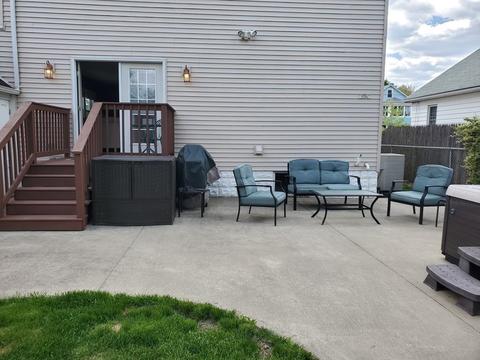 61 Windemere St, Springfield, MA 01104 photo 8