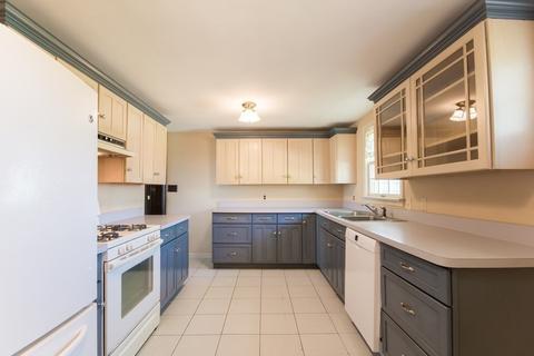 138 Stonehaven Rd, Fall River, MA 02723 photo 14