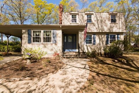 138 Stonehaven Rd, Fall River, MA 02723 photo 1
