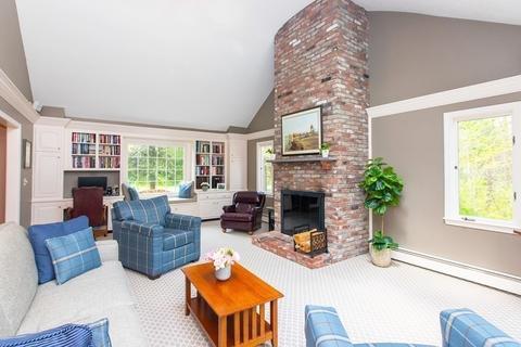 7 Saw Mill Pond Rd, Hingham, MA 02043 photo 4