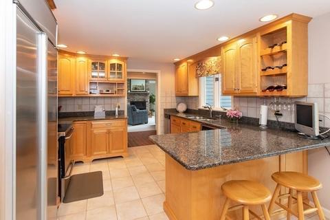 7 Saw Mill Pond Rd, Hingham, MA 02043 photo 11