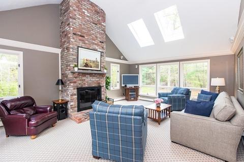 7 Saw Mill Pond Rd, Hingham, MA 02043 photo 3