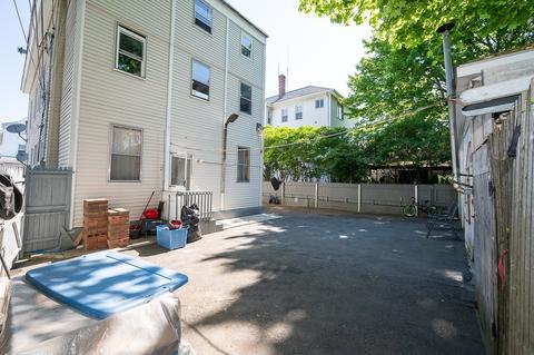 12 Branch St, Worcester, MA 01604 photo 4